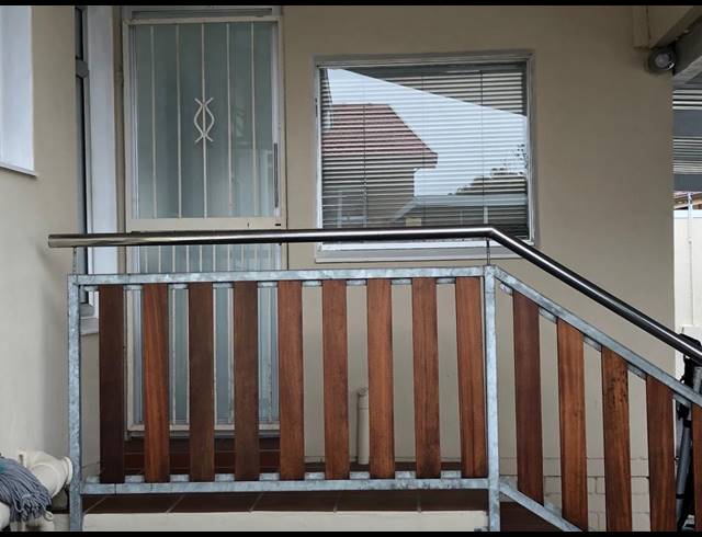 4 BEDROOM FREEHOLD RENTED IN SYDENHAM